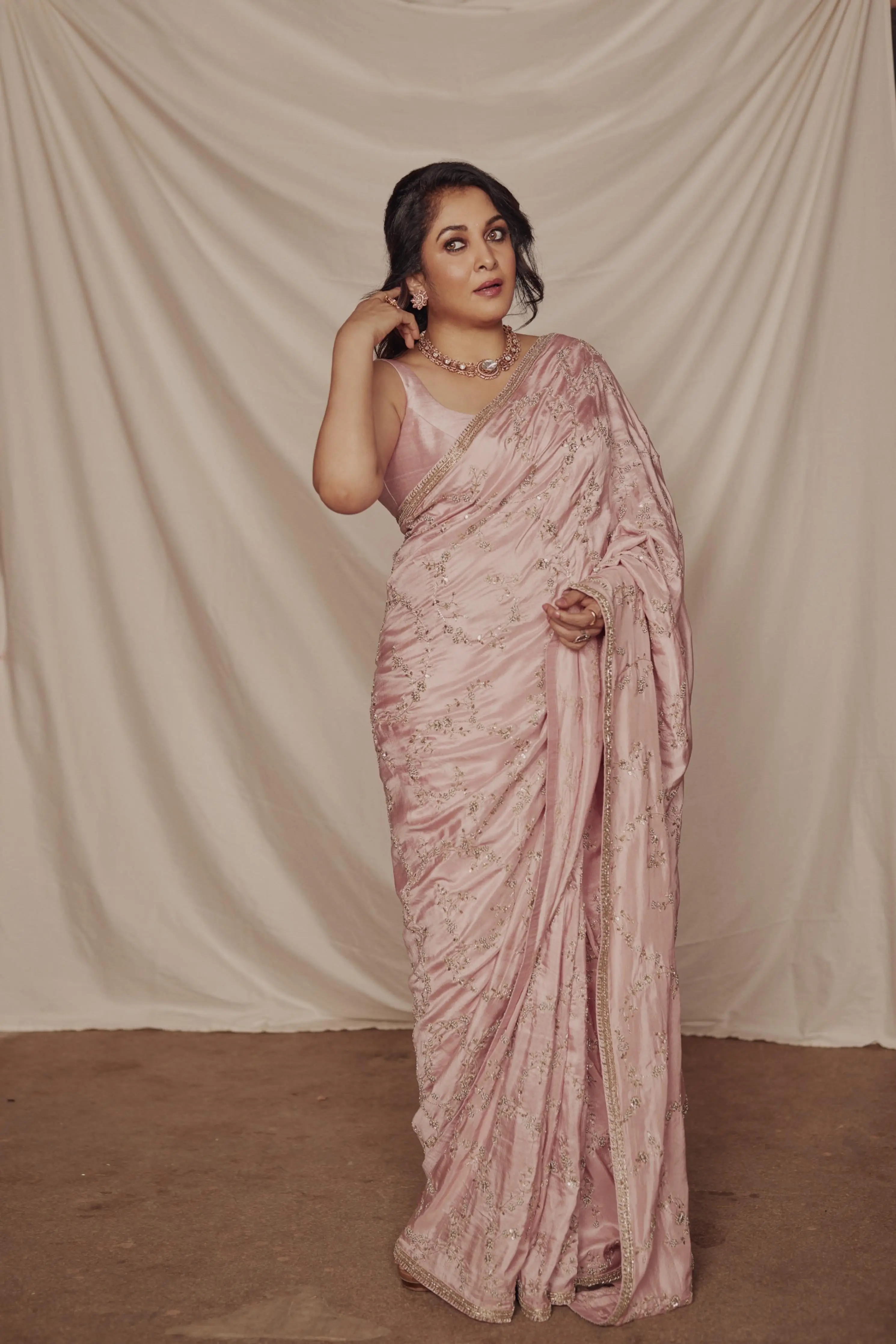 Telugu Actress Ramya Krishnan Photos In Pink Saree